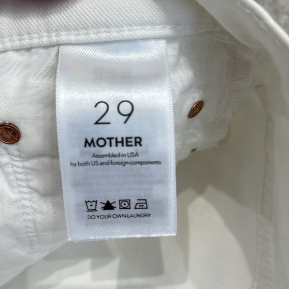 MOTHER WHITE INSIDER CROP STEP FRAY DENIM, Size 29. - Picture 6 of 11